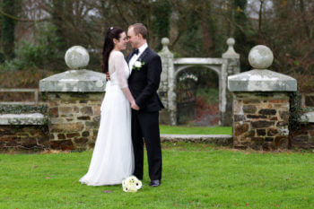 Castle-gardens-eloping-to-ireland-waterlily-weddings